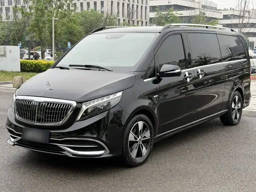 Mercedes-Benz V-Class — фото 1
