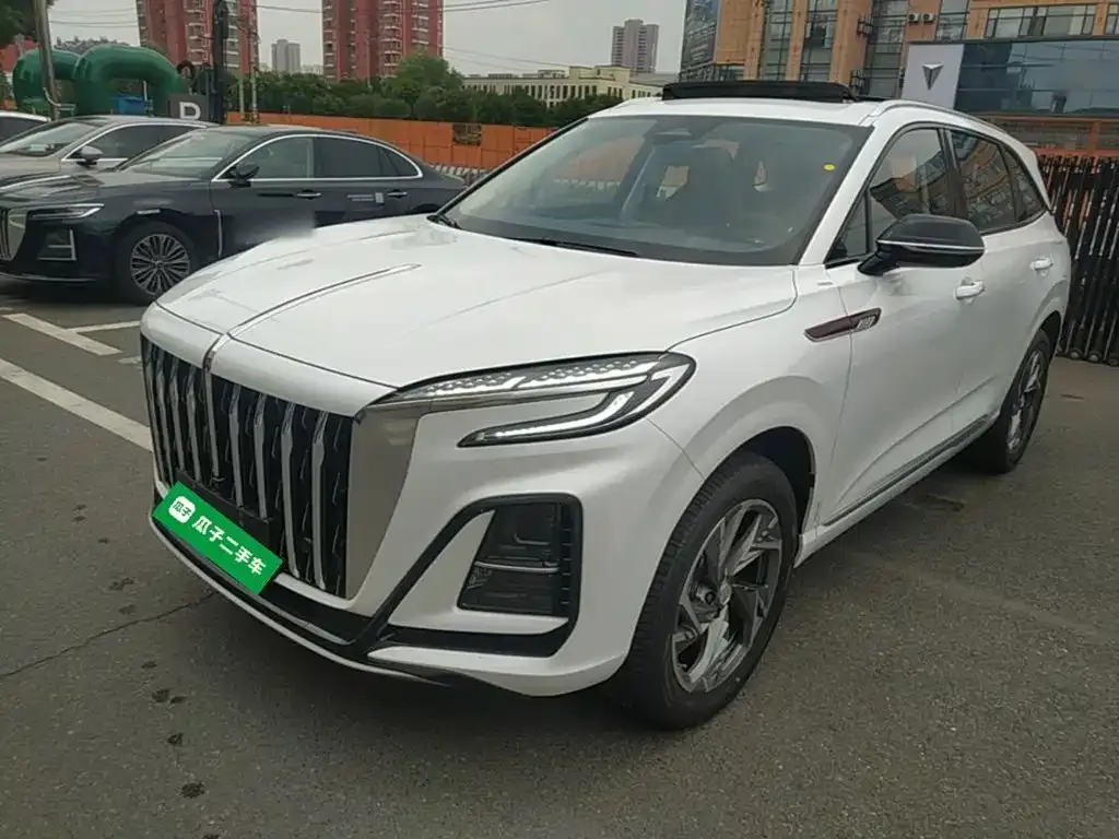 Hongqi HS3 PHEV — фото 6