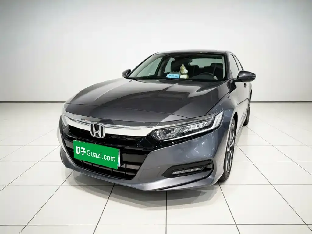 Honda Accord — фото 1