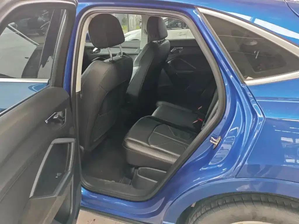 Audi Q3 Sportback — фото 4