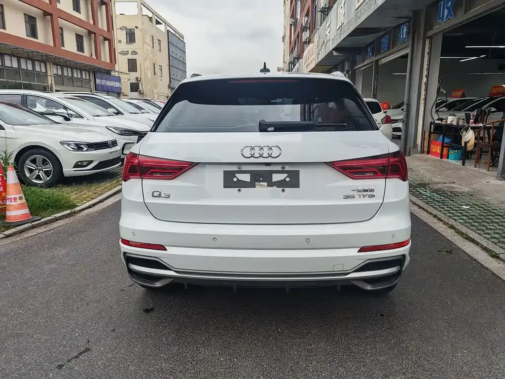 Audi Q3 — фото 4
