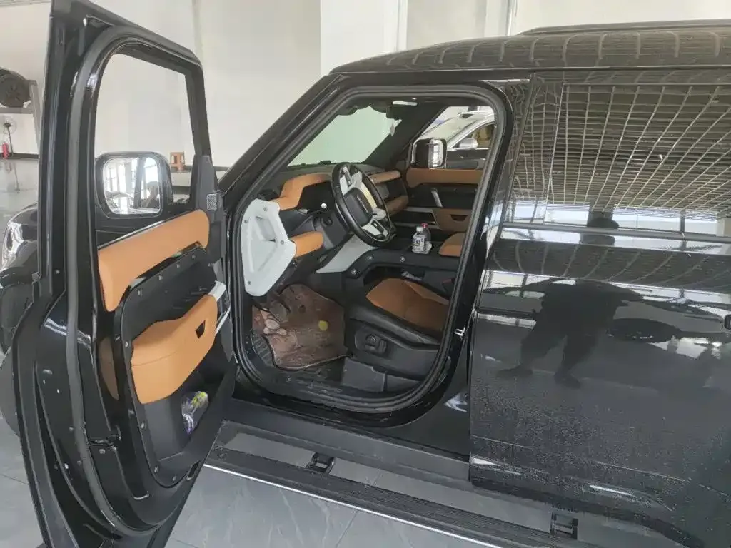 Land Rover Defender — фото 7