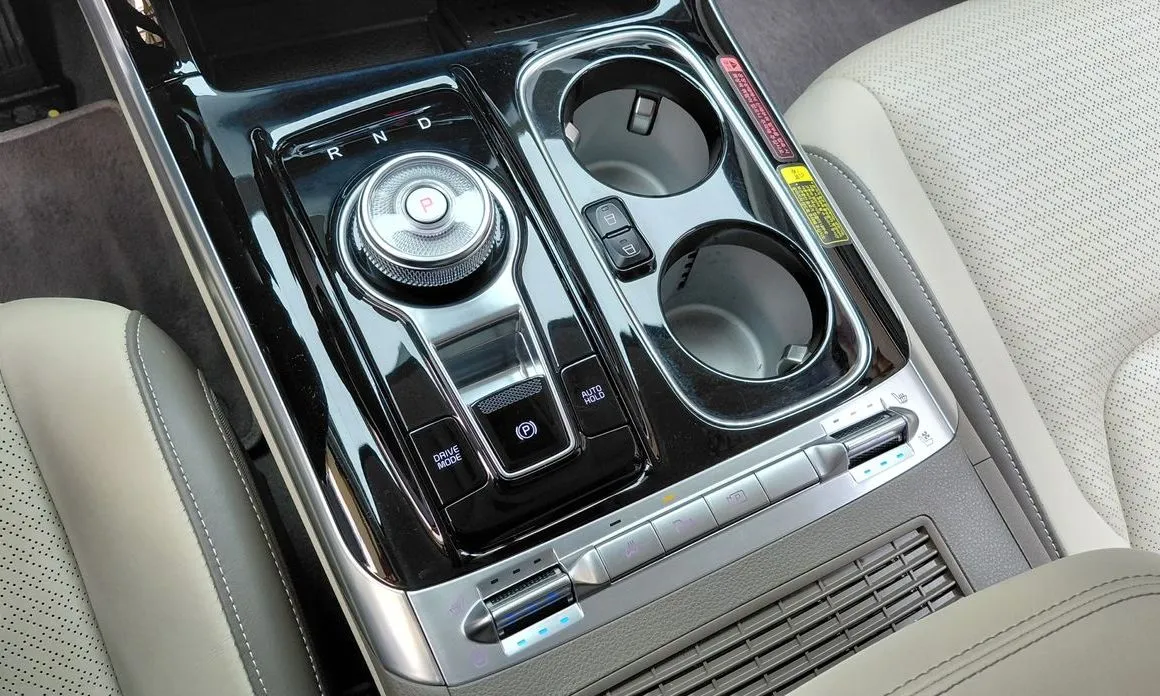 Kia Carnival — фото 10