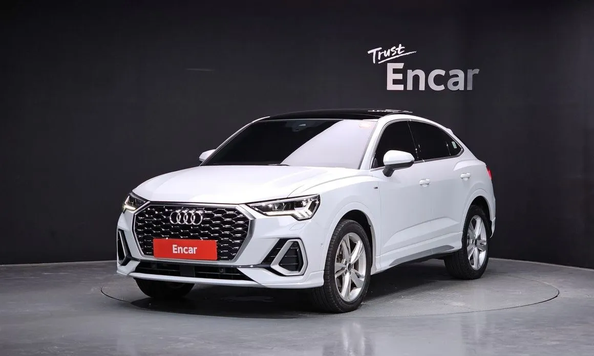 Audi Q3 — фото 1