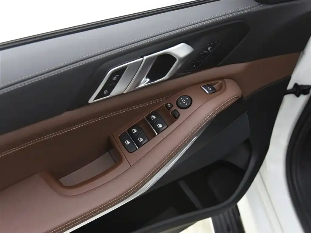 BMW X5 (Import) — фото 5