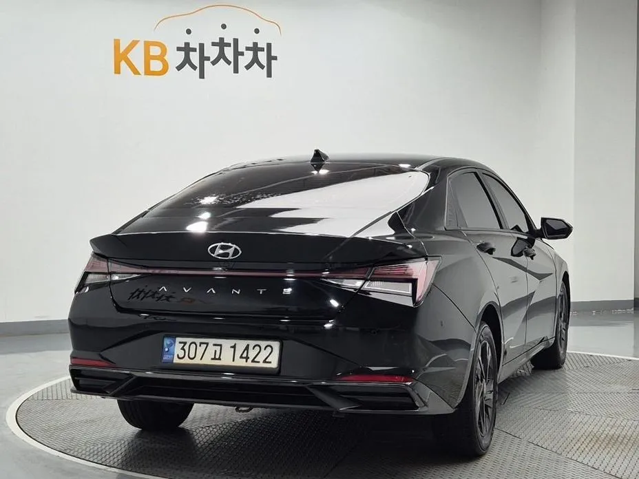 Hyundai AVANTE — фото 3