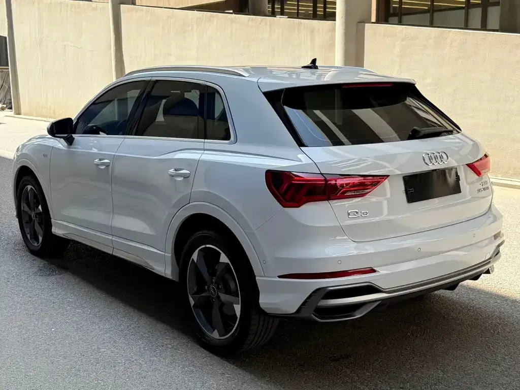 Audi Q3 — фото 7
