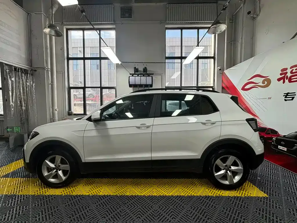 Volkswagen T-Cross — фото 4