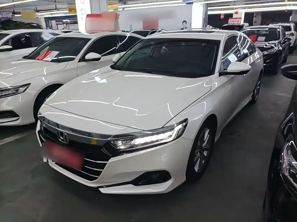 Honda Accord — фото 1