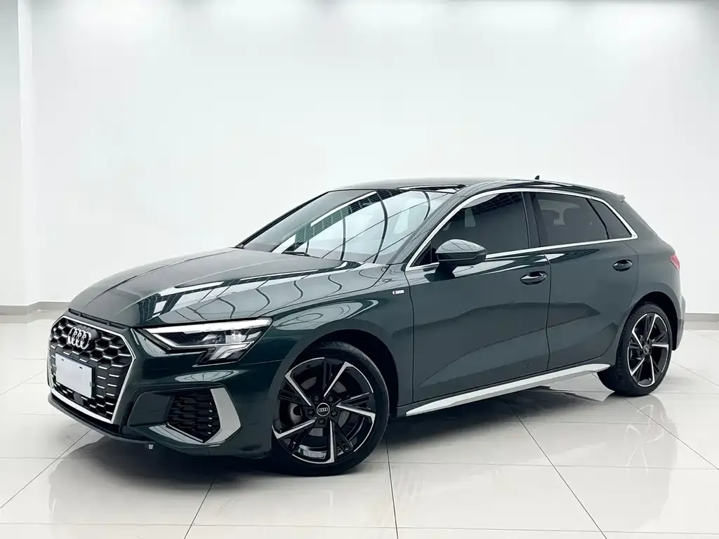 Audi A3 — фото 1