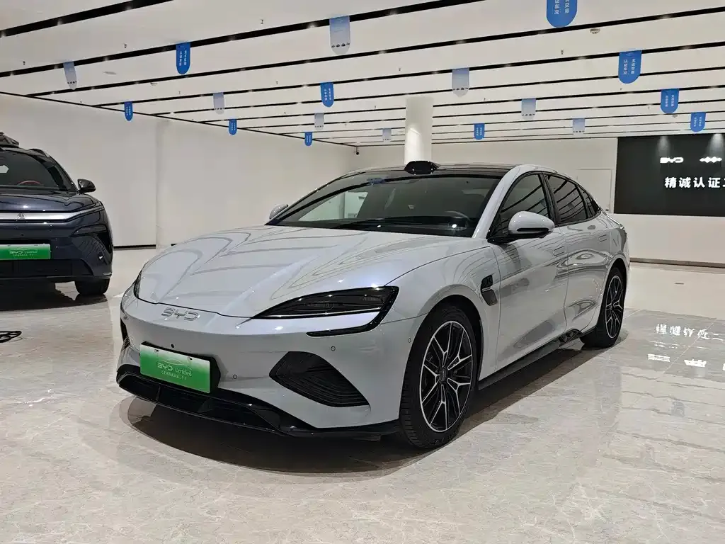 BYD Seal — фото 1