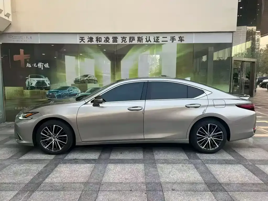 Lexus ES — фото 3
