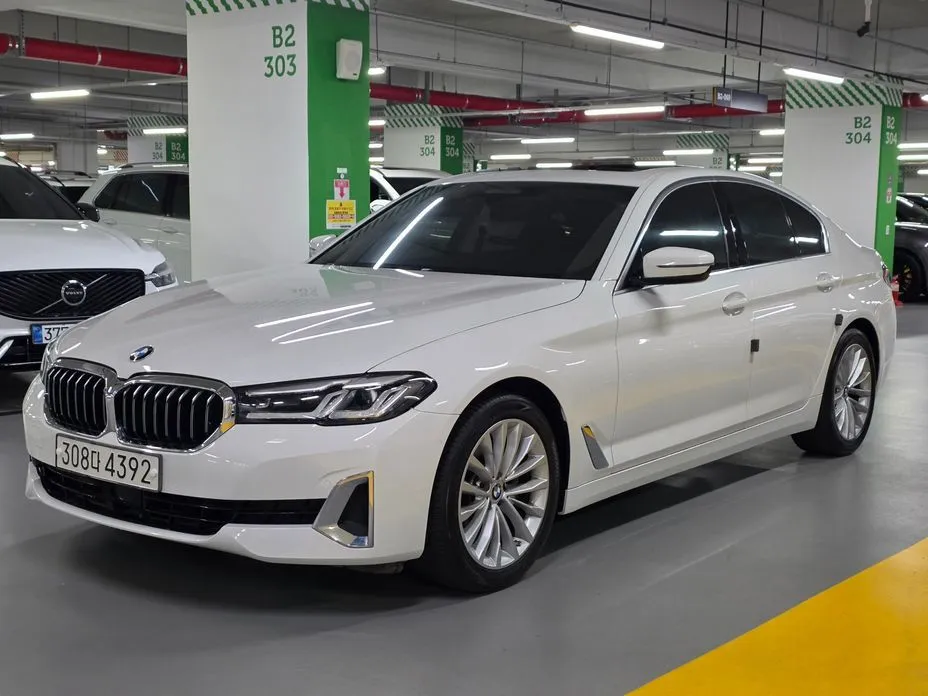 BMW 5-Series — фото 1
