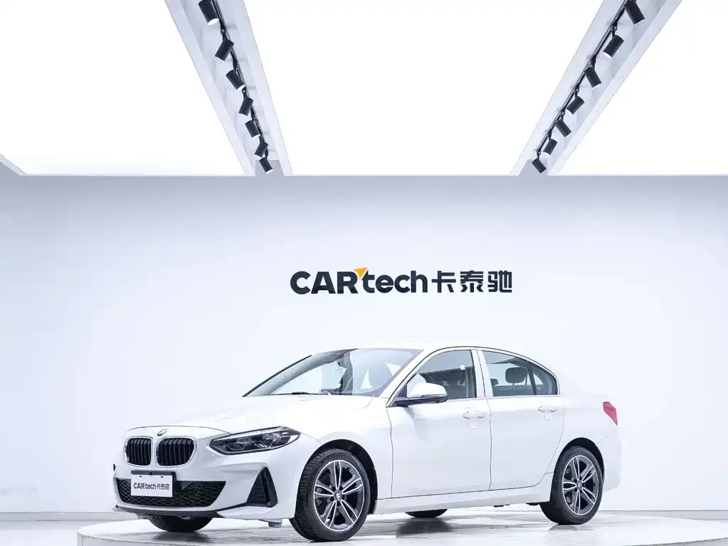 BMW 1 Series — фото 1