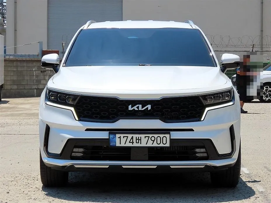 Kia Sorento — фото 1