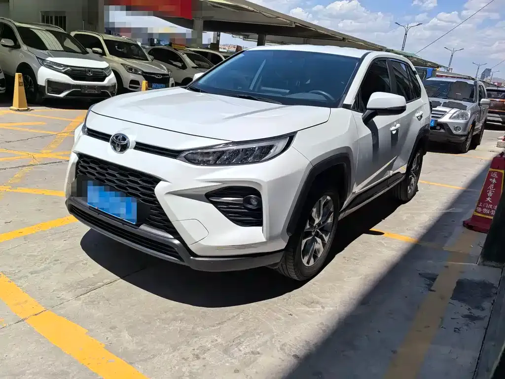 Toyota Wildlander — фото 1