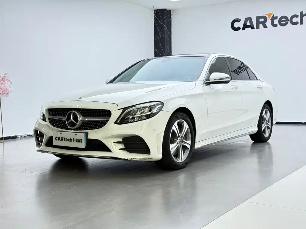 Mercedes-Benz C-Class — фото 1