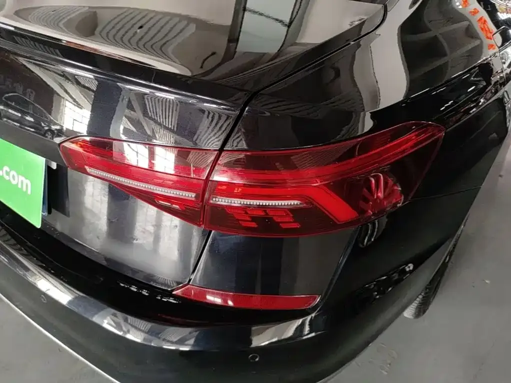 Volkswagen Passat — фото 3