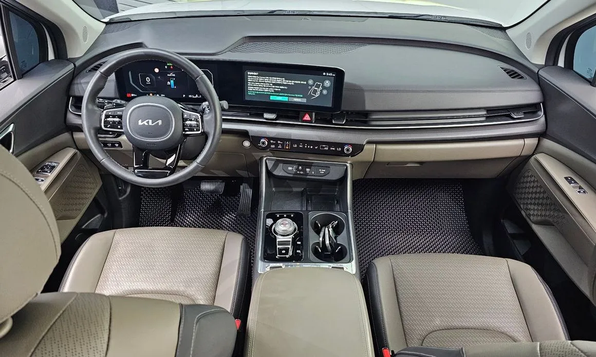 Kia Carnival — фото 6