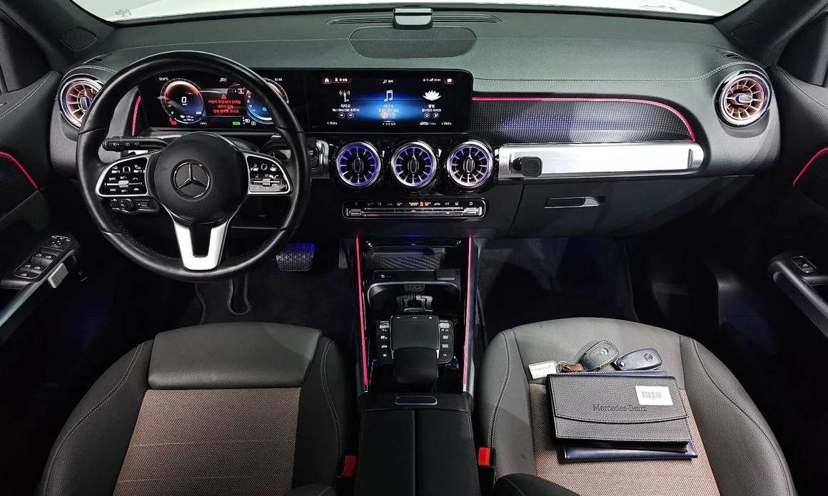 Mercedes-Benz EQB — фото 10