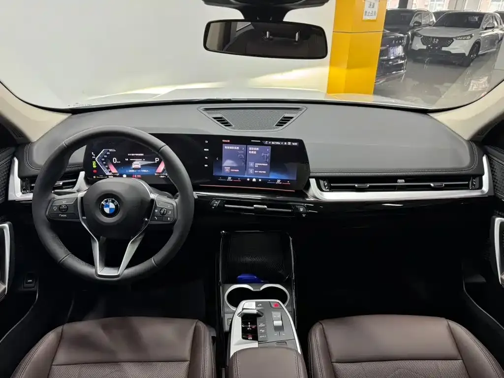 BMW X1 — фото 10