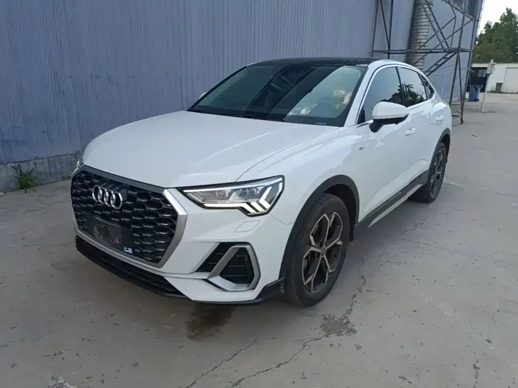 Audi Q3 Sportback — фото 1