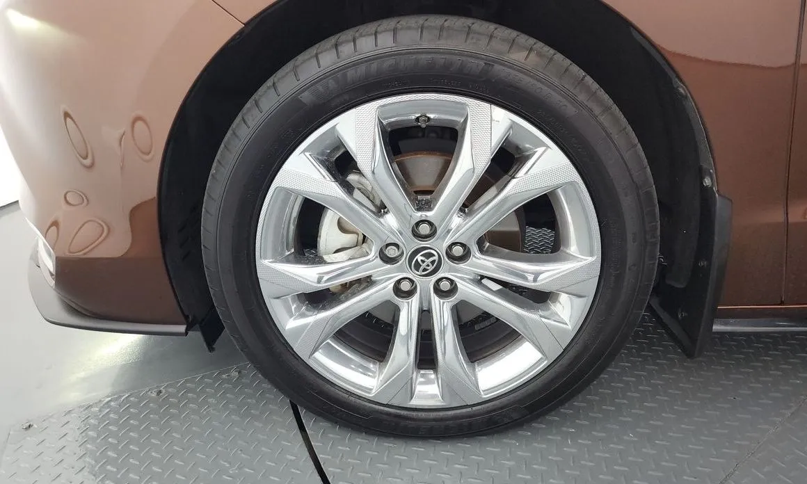 Toyota Sienna — фото 4
