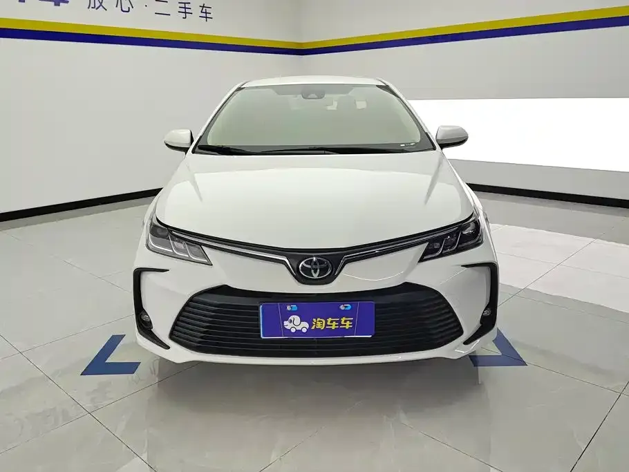 Toyota Corolla — фото 2