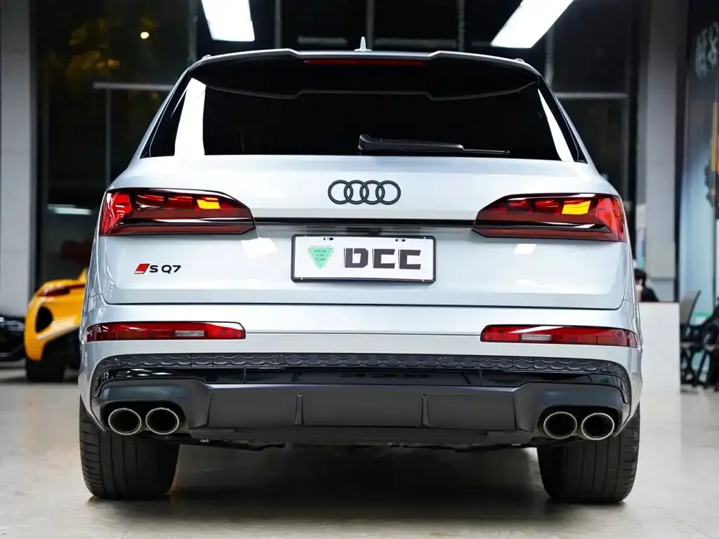 Audi SQ7 — фото 9