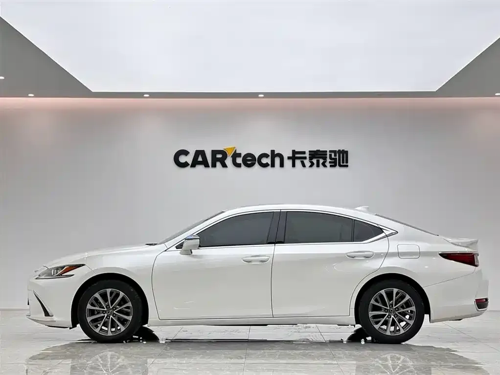 Lexus ES — фото 6