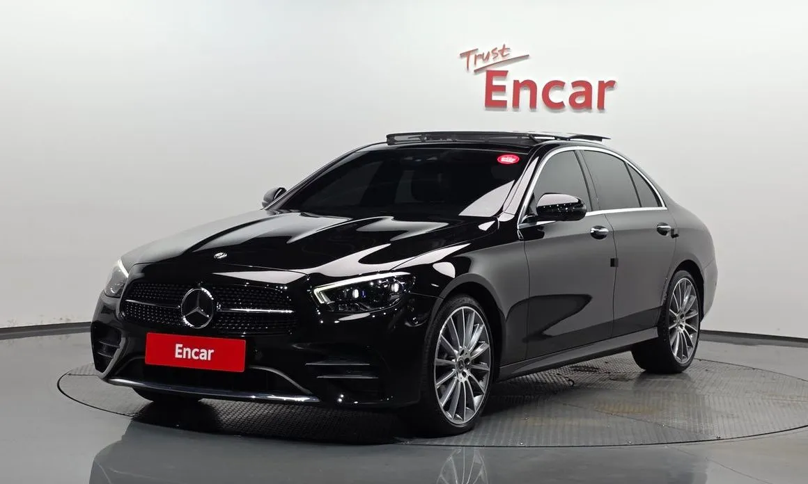 Mercedes-Benz E-Class — фото 1