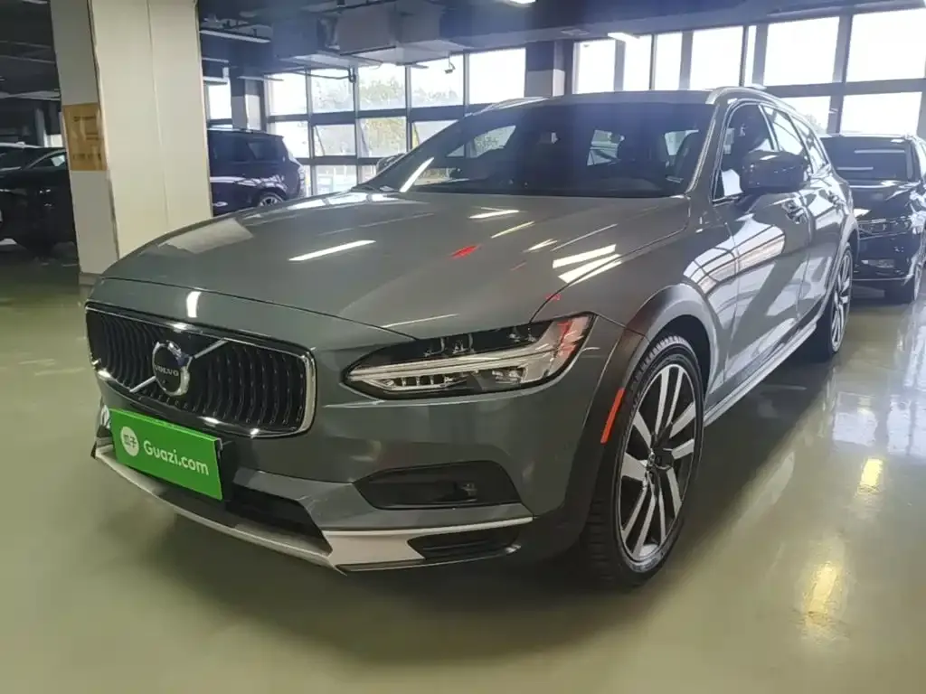 Volvo V90 — фото 1