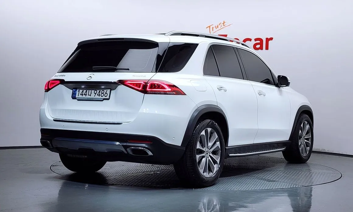 Mercedes-Benz GLE-Class — фото 6