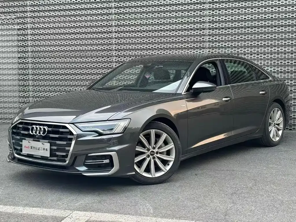 Audi A6L — фото 1