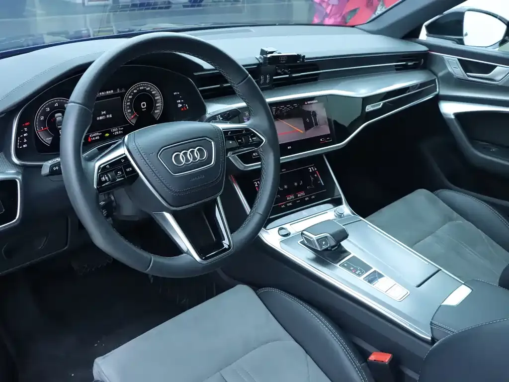 Audi A6L — фото 8