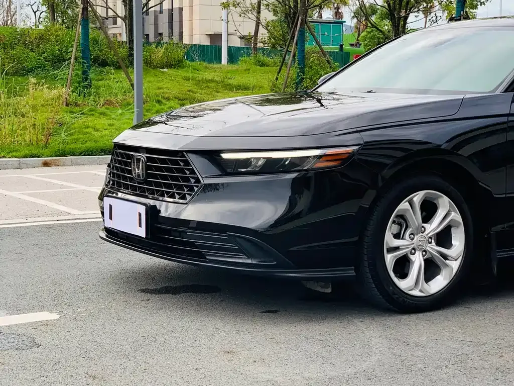 Honda Accord — фото 7