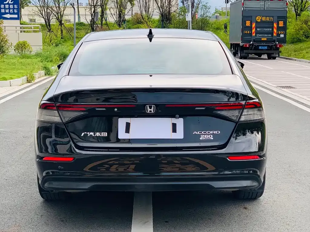 Honda Accord — фото 3