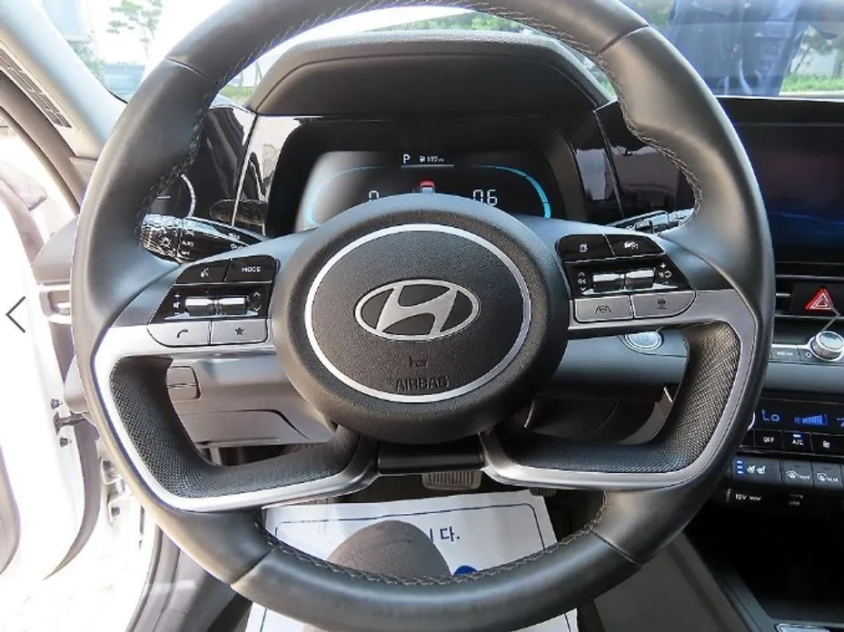 Hyundai AVANTE — фото 2