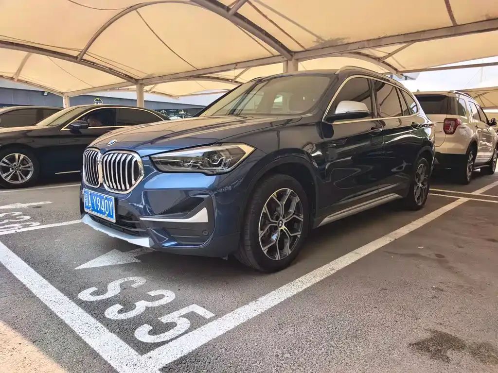 BMW X1 — фото 1