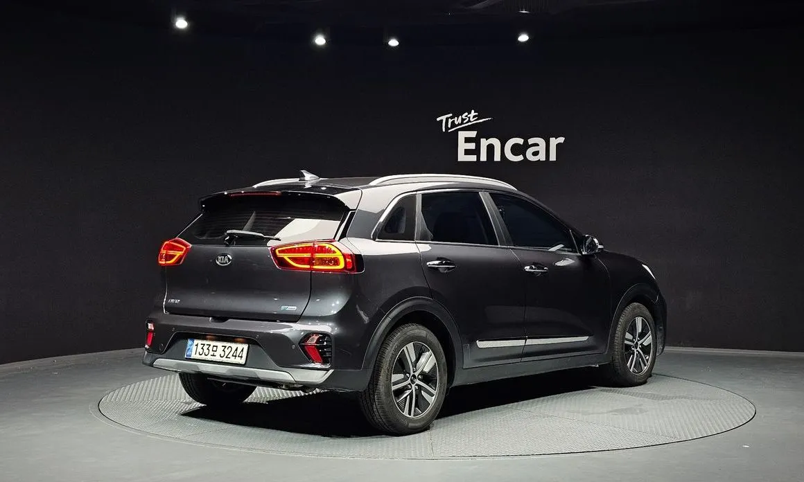 Kia Niro — фото 10