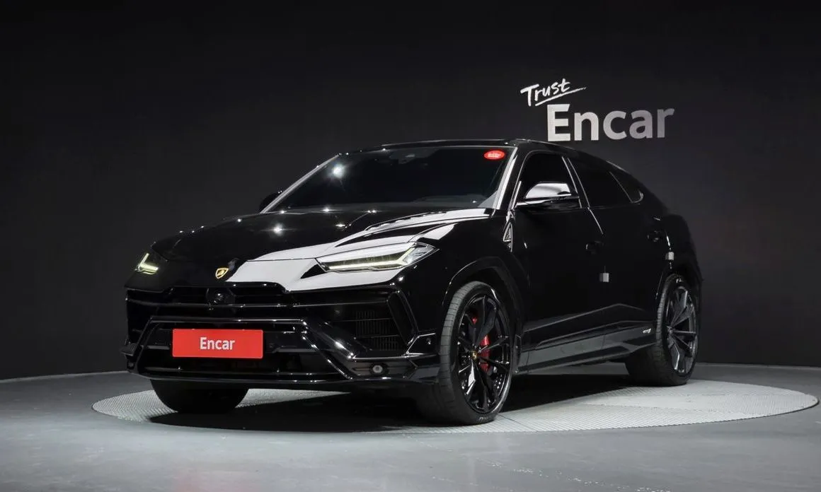 Lamborghini Urus — фото 1