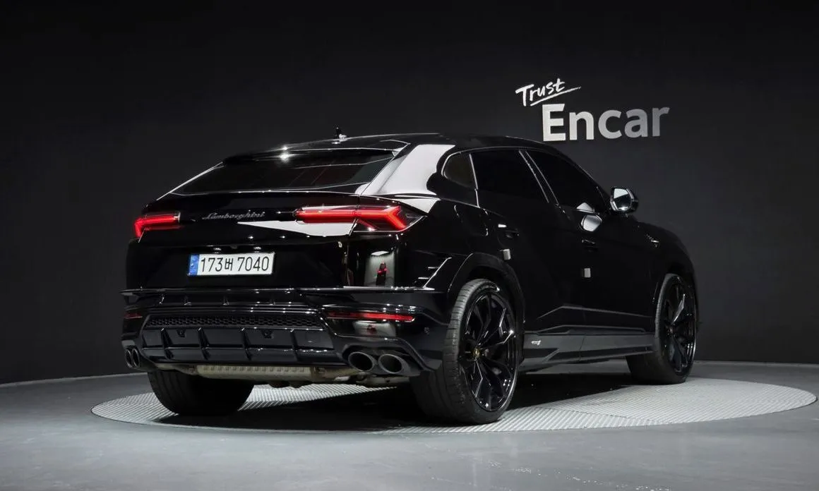 Lamborghini Urus — фото 10
