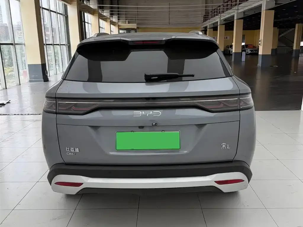 BYD L DM-i — фото 3