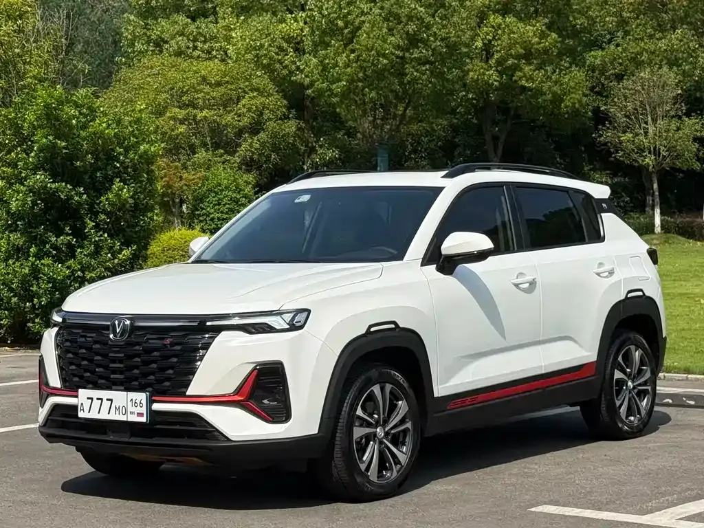 Changan CS35PLUS — фото 1