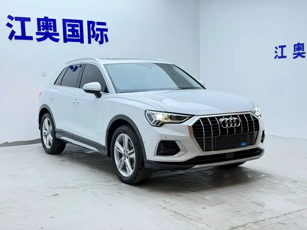 Audi Q3 — фото 9