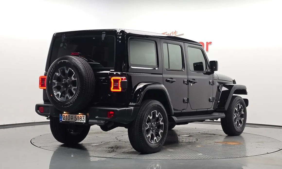 Jeep Wrangler — фото 6