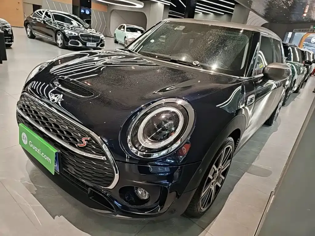 MINI Clubman — фото 1