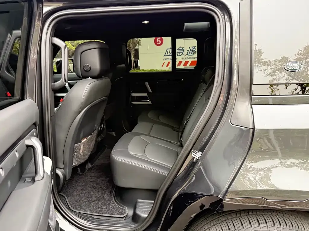 Land Rover Defender — фото 5