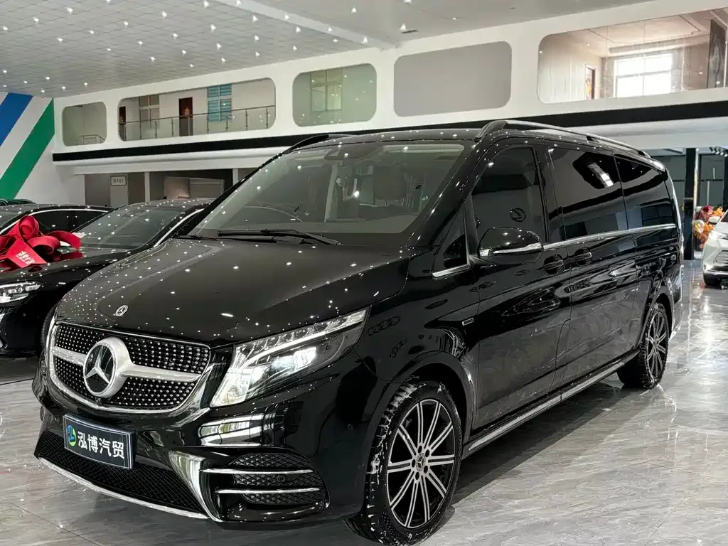 Mercedes-Benz V-Class — фото 1