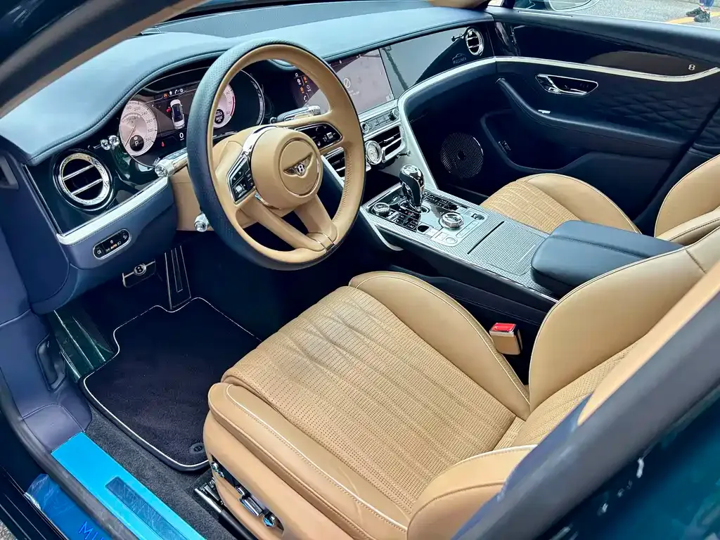 Bentley Flying Spur — фото 4